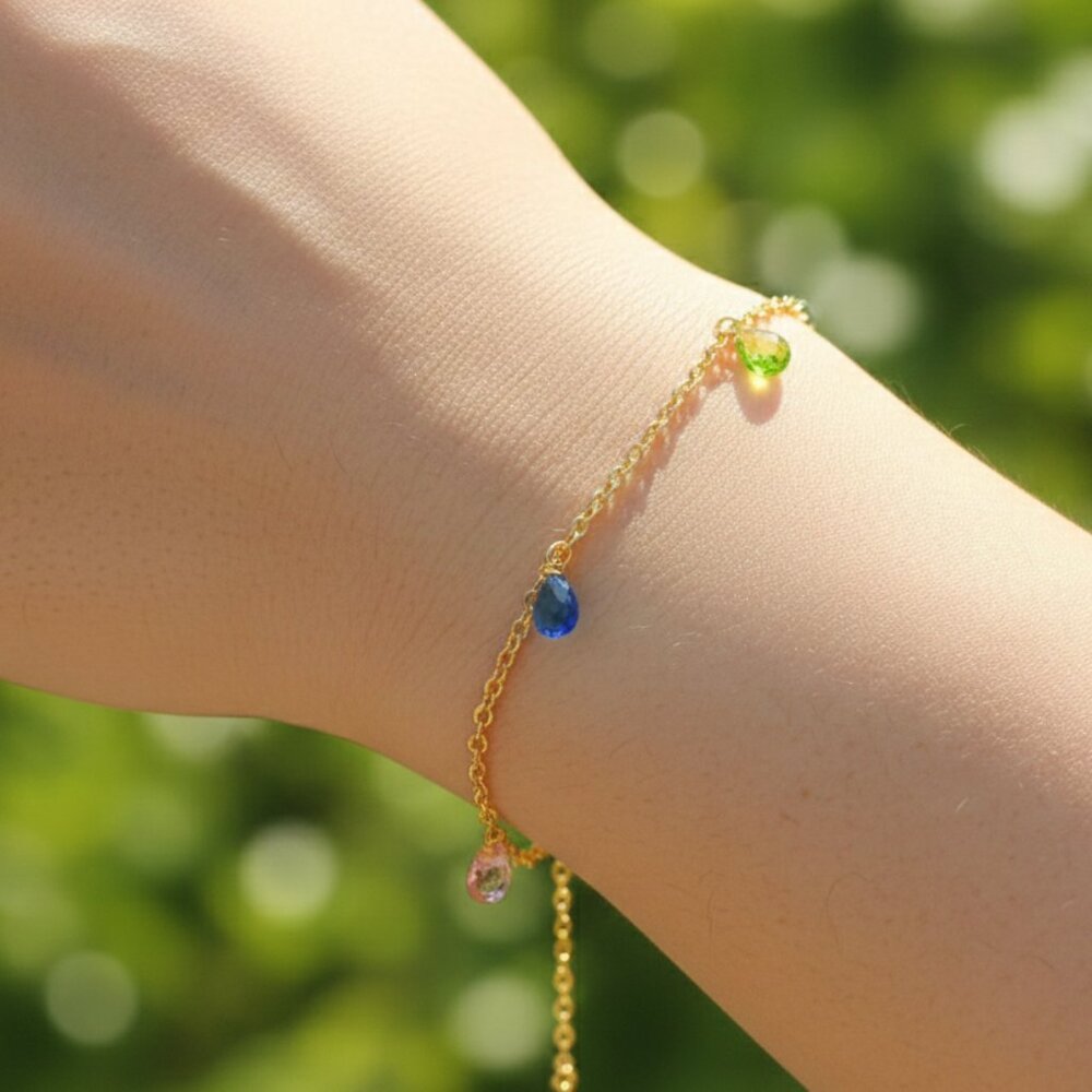 "Trendy Handmade Bracelet – A Stylish Gift for Women & Girls, MAR092142
